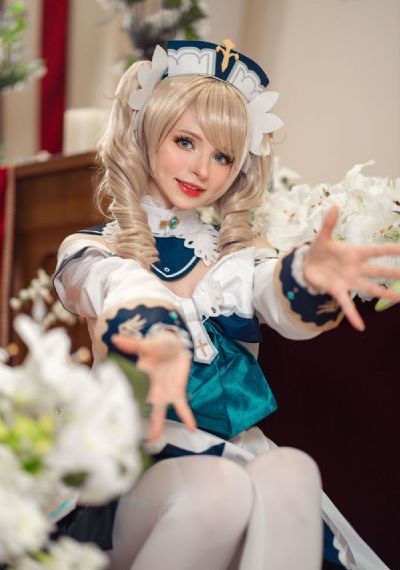 欧美风衣女短款_蓝光在线播放