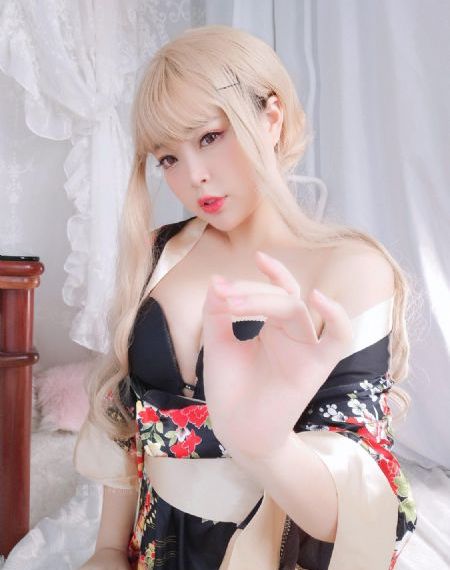 欧美街拍穿搭2021_高清神马影院在线